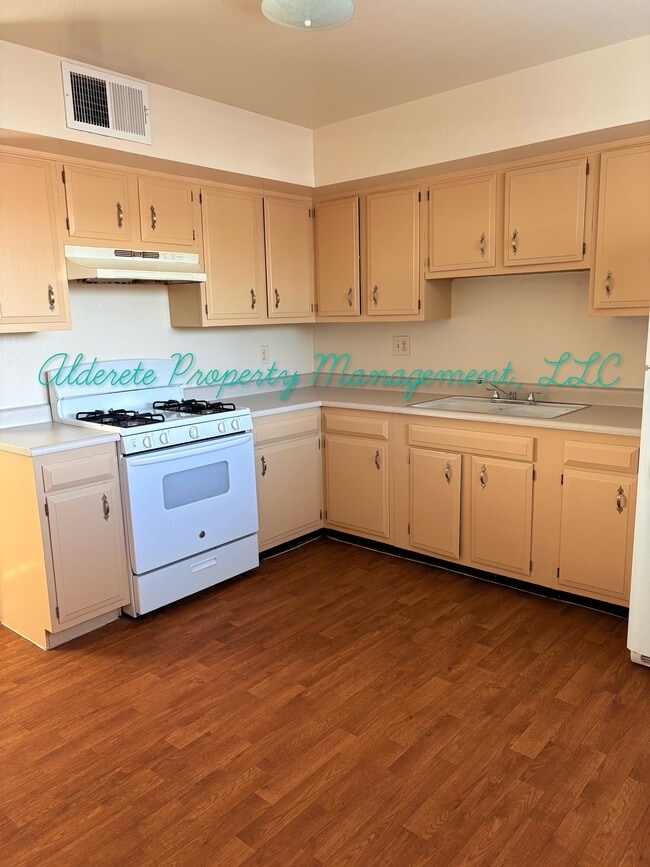 Foto del edificio - 8309 Trumbull Ave SE