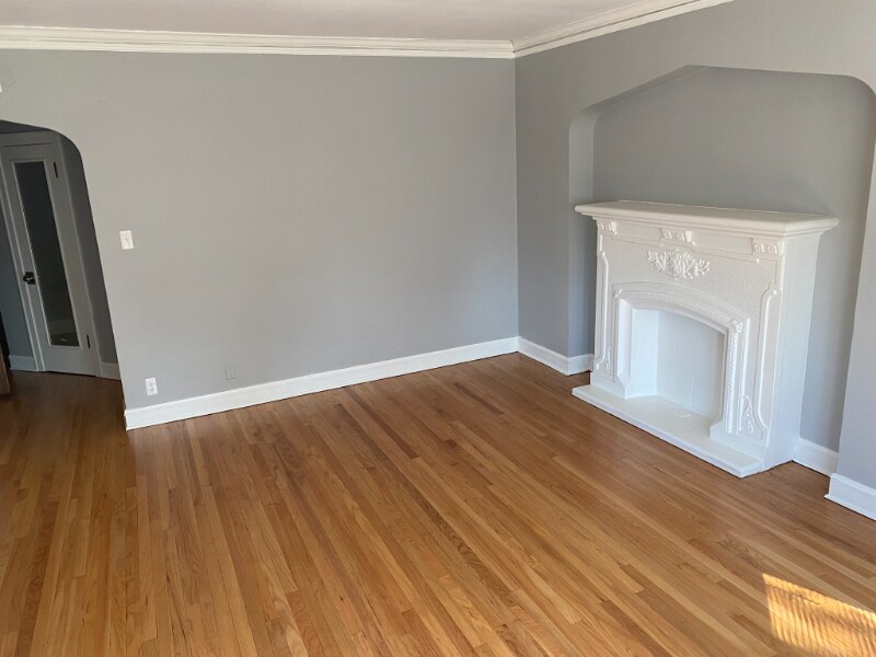 Primary Photo - 8053 S Wolcott Ave