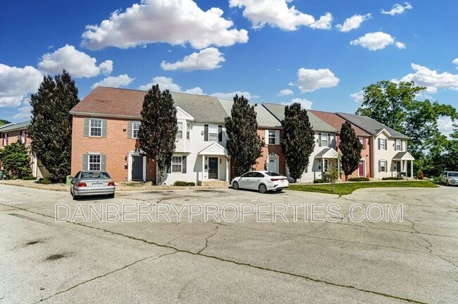 Building Photo - 1113 N Byrne Rd