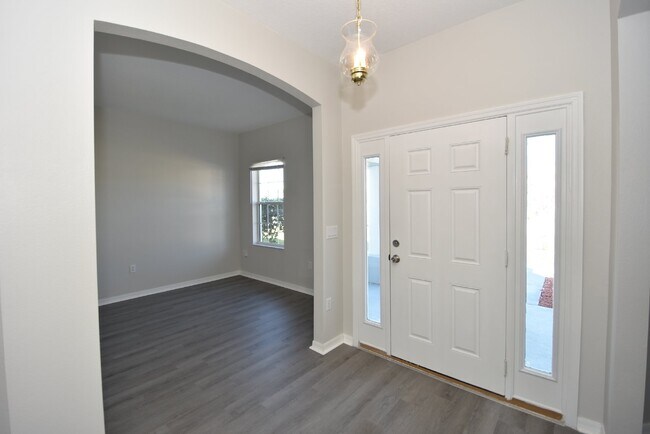 Foto del edificio - 4 bed, 2 bath located in Matanzas Woods su...
