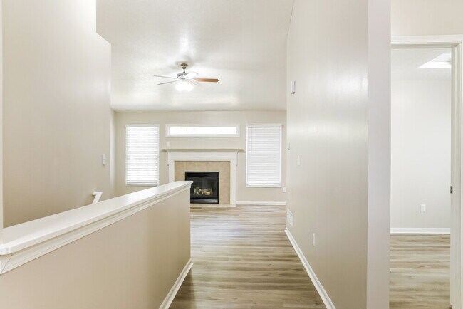 Foto del edificio - 6693 Laburnum Dr