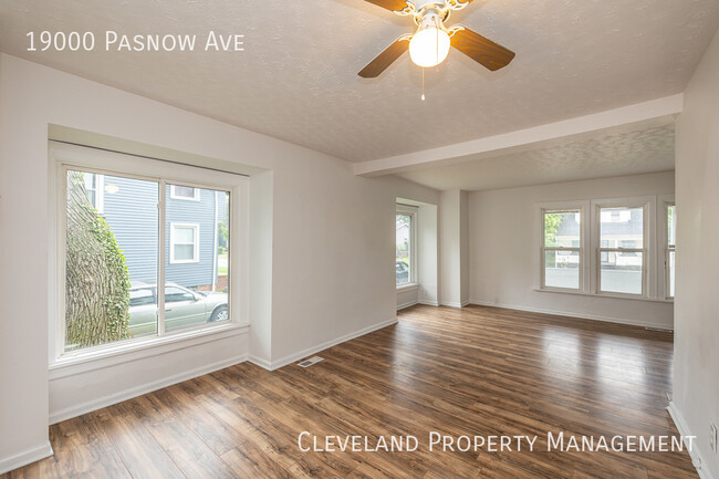Building Photo - Renovated Euclid Home