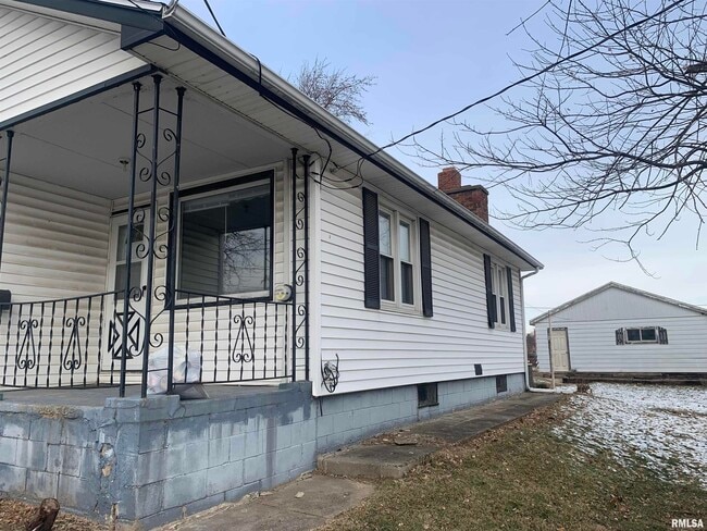Building Photo - 1213 E Moneta Ave