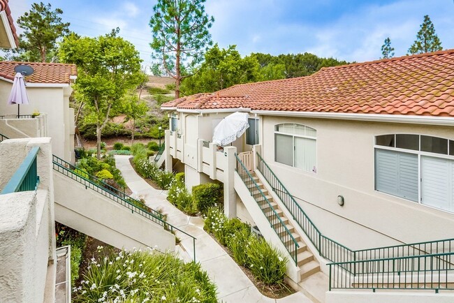 Foto del edificio - Beautiful Aliso Viejo Condo in the Seagate...