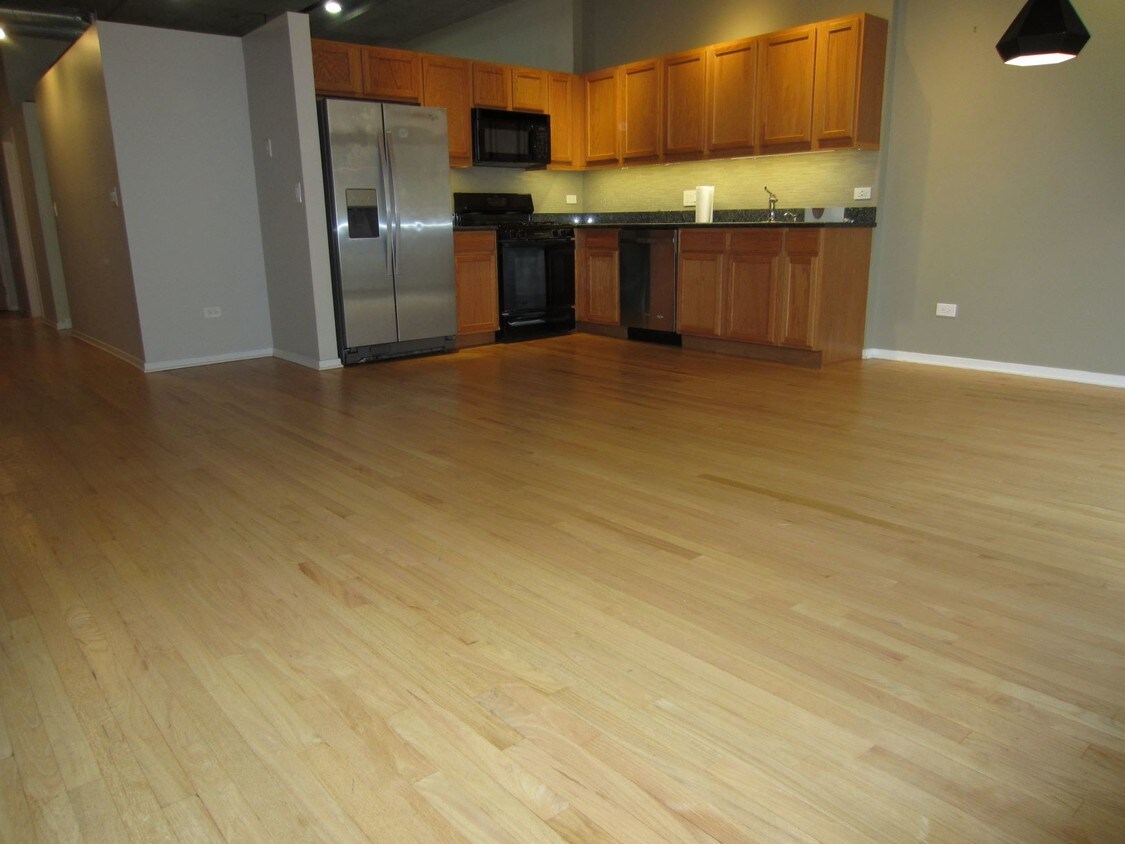 Foto principal - 933 W Van Buren St