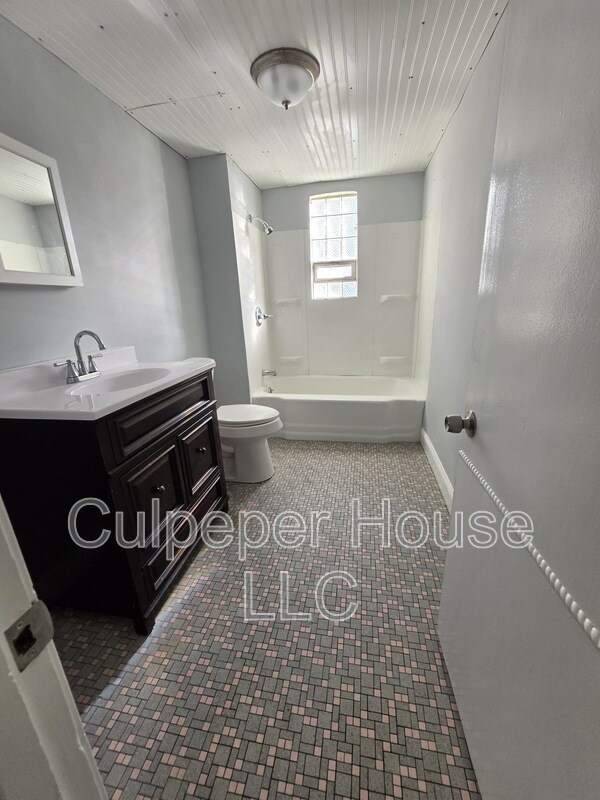 Foto del edificio - 2207 W Laskey Rd