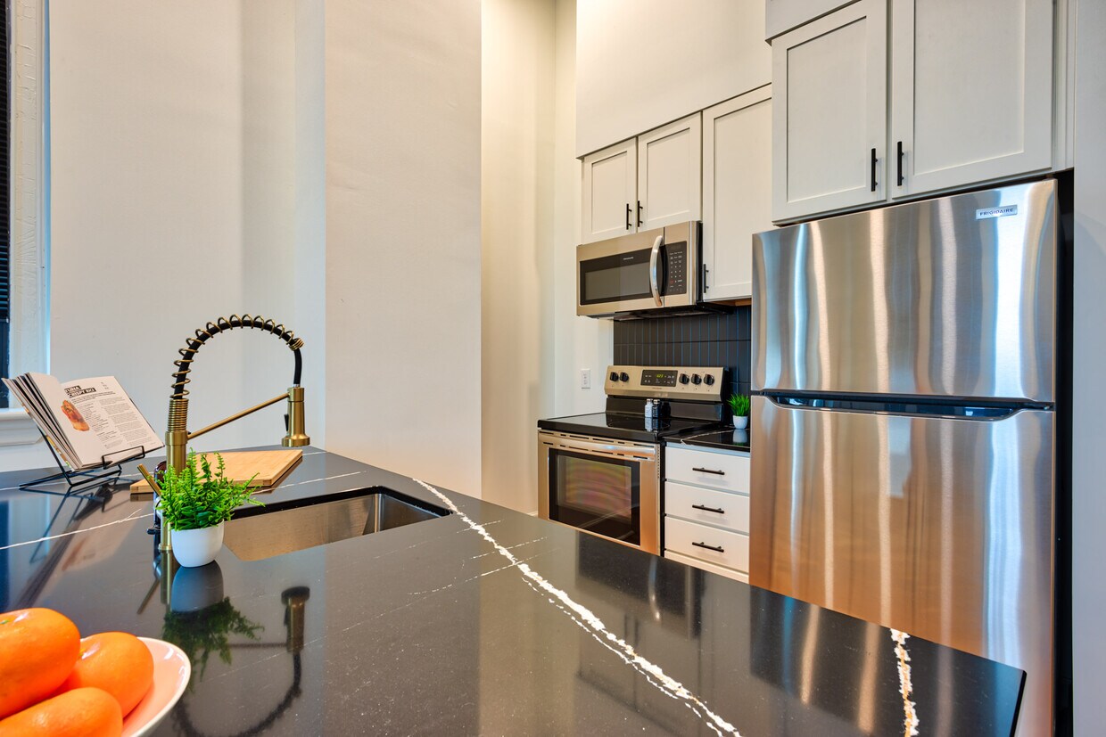 Foto principal - 142 West York