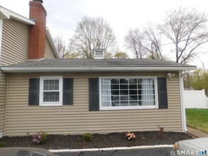 Building Photo - 5 Larson Dr