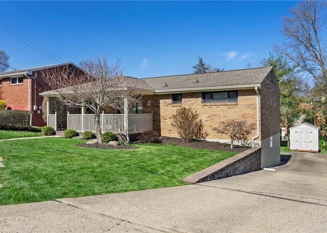 Building Photo - 699 Doris Dr