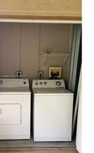 Building Photo - 230 SW 117th Terrace