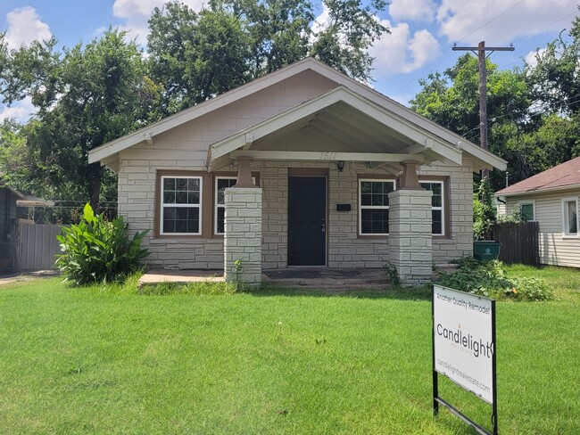 Building Photo - 1511 N Independence Ave