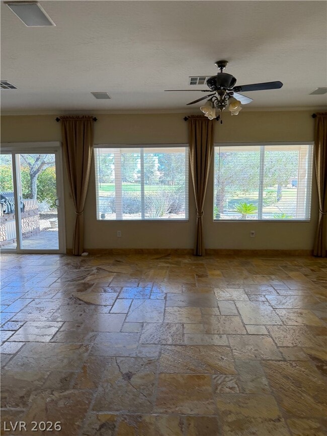 Foto del edificio - 7826 Lyrebird Dr