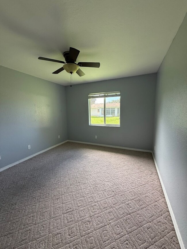 Foto del edificio - 6114 SW 104th St