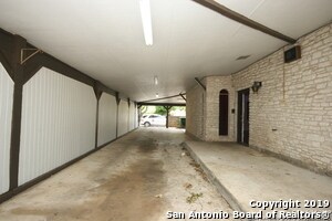 Building Photo - 315 Hillcrest Dr