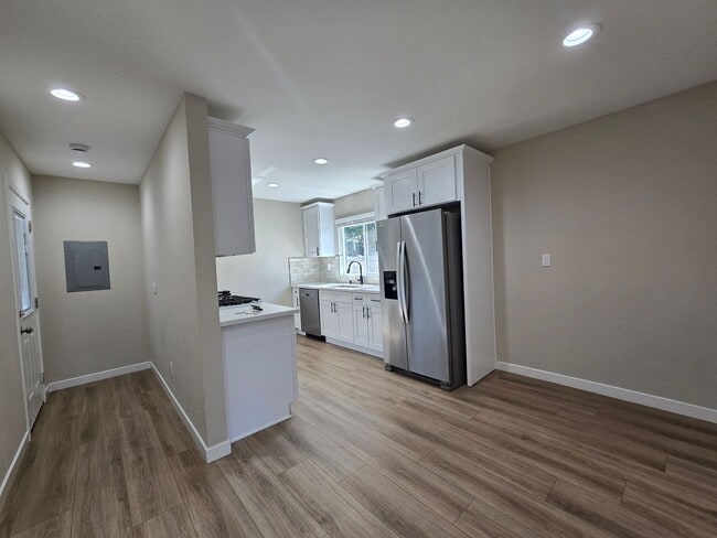 Foto del edificio - Newly Renovated 2023!! 4BD/2BA