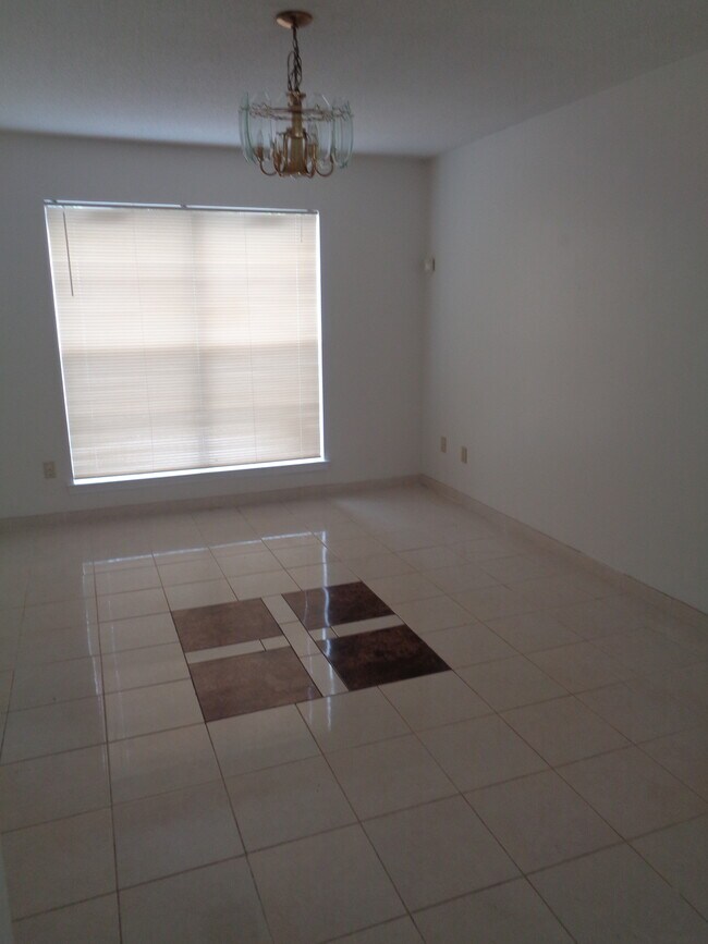 Comedor - 5652 Hinton Pl