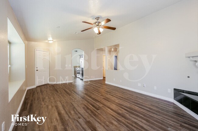 Building Photo - 890 Prairie Grass Dr