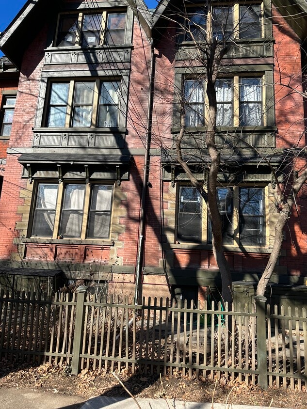 Primary Photo - 87 Harrison St