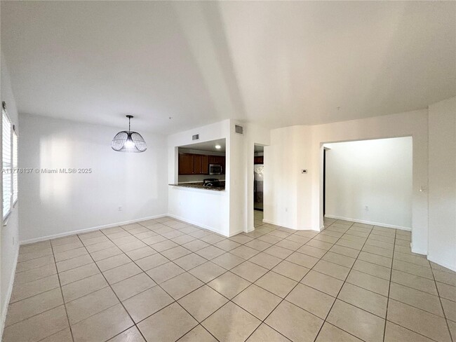 Foto del edificio - 8960 NW 97th Ave