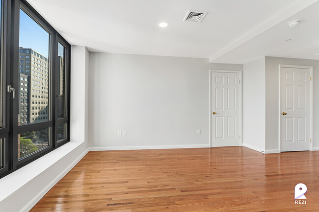 Building Photo - 23 Unit Condo Package