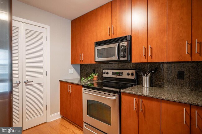 Foto del edificio - 910 M St NW