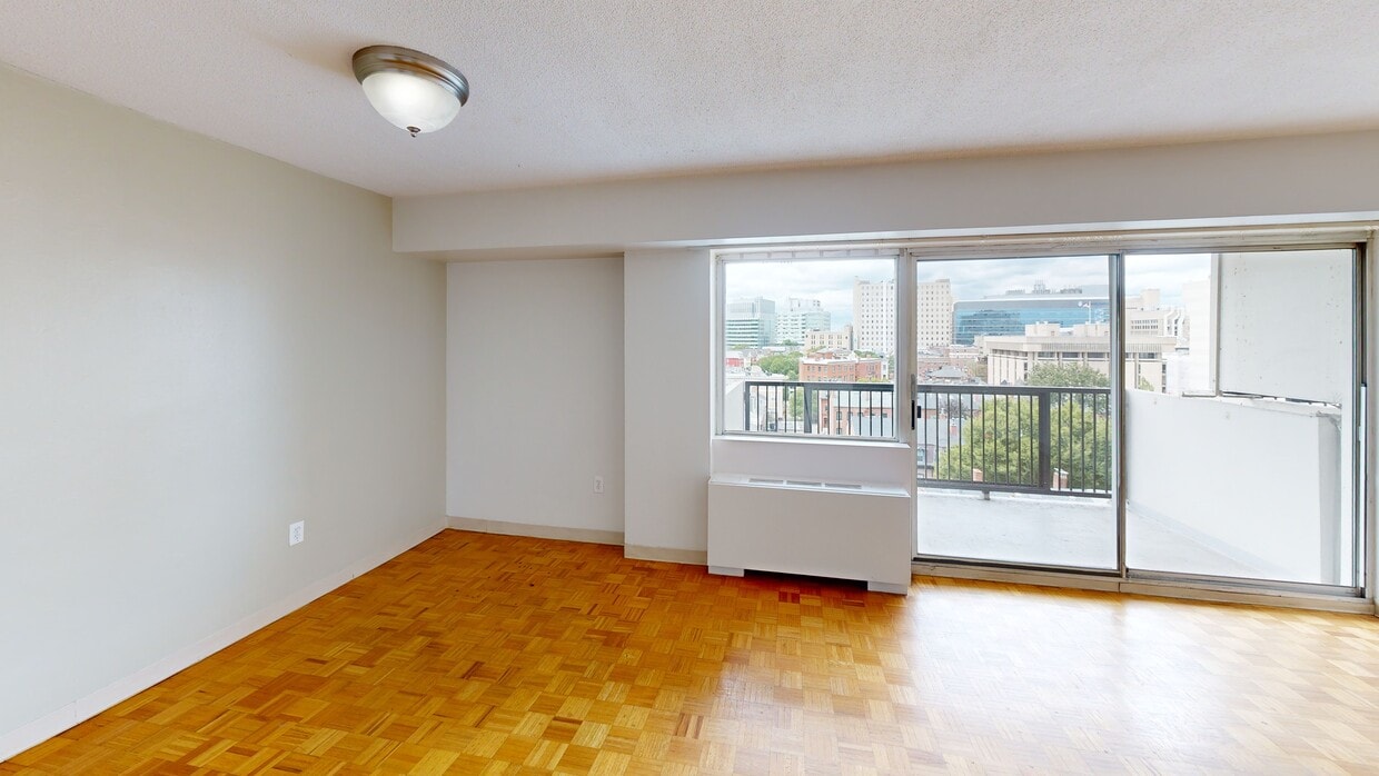 Photo - The Longwood Apartments