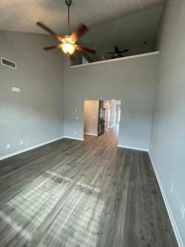 Building Photo - 682 Hamilton Crossing