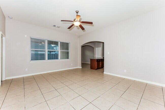 Foto del edificio - 4144 Tower Ln