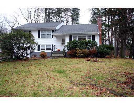 Primary Photo - 33 Long Meadow Rd