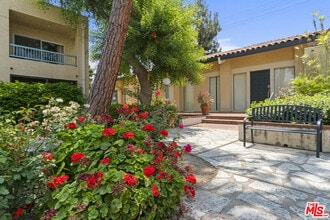 Building Photo - 18307 Burbank Blvd