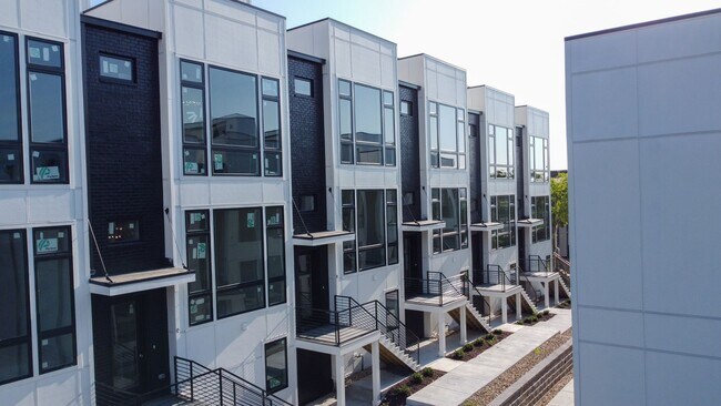 Foto del edificio - 910 Youngs Ln