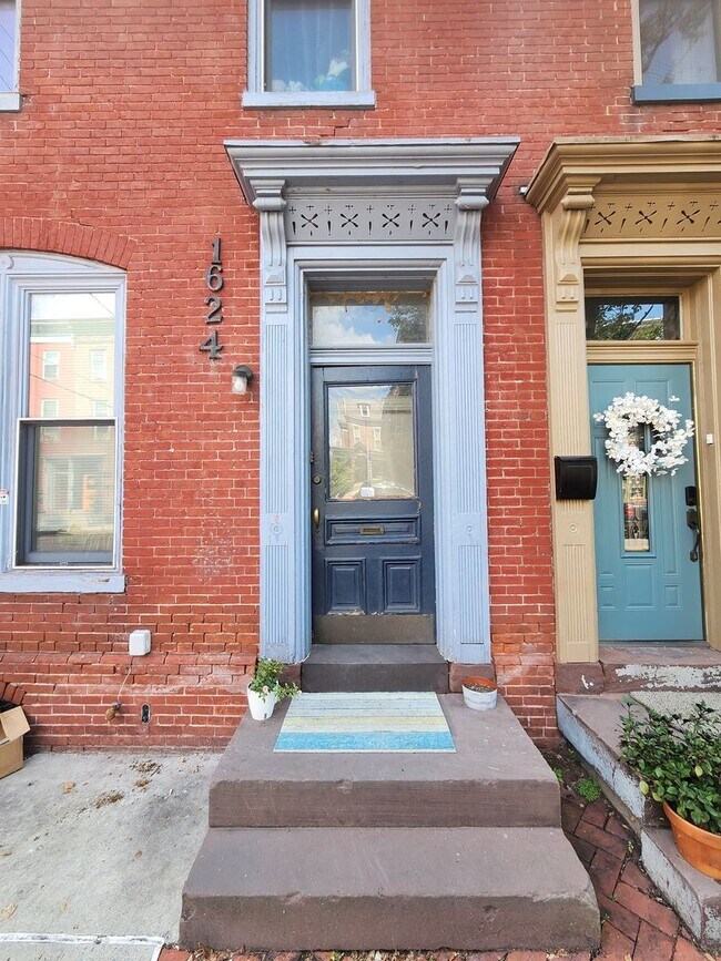 Foto del edificio - 1624 N 3rd St