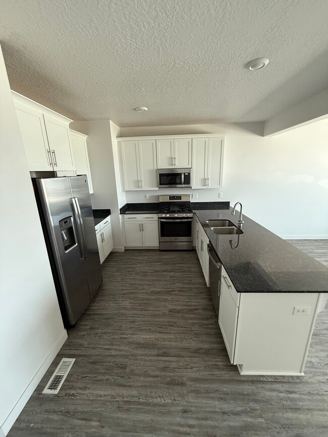 Kitchen - 1026 Lapis Fields Way