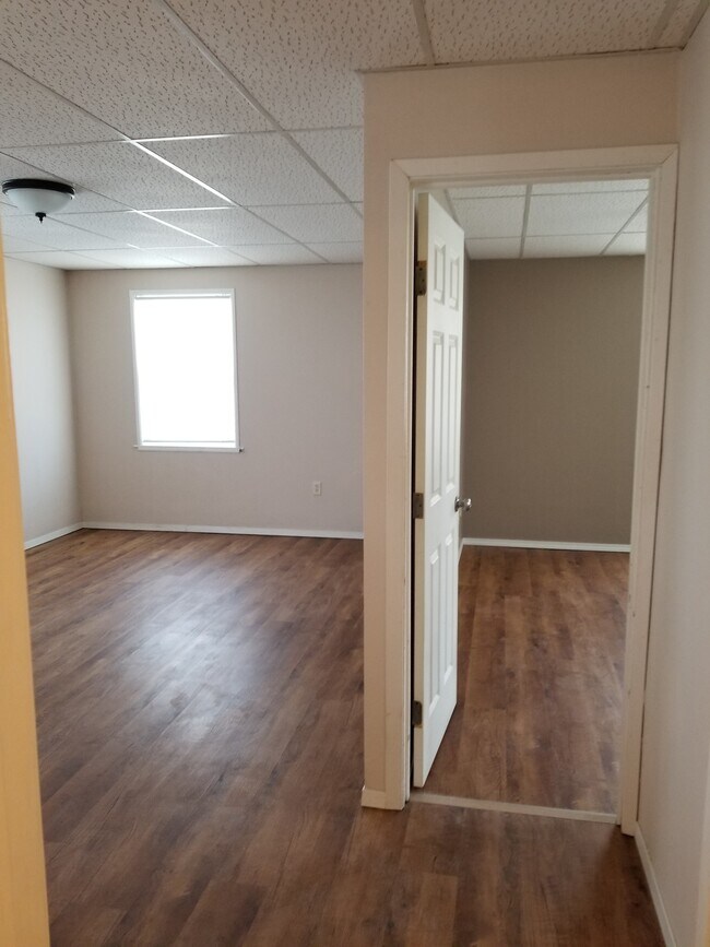 Foto del edificio - 410 W Webster St