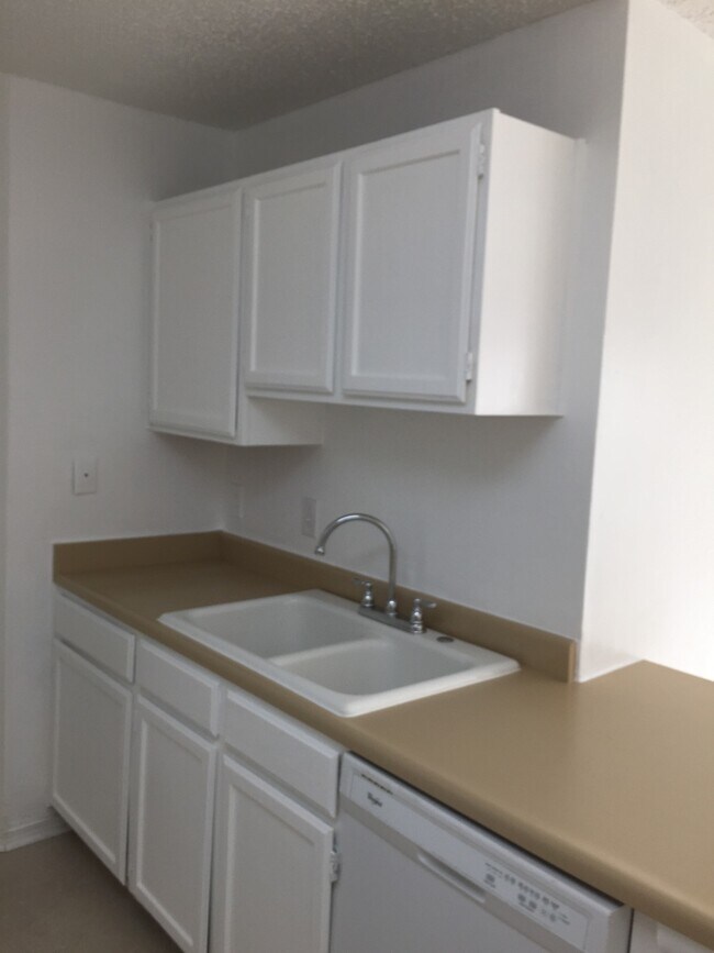 Foto del edificio - 5843 Glacier Sun Dr