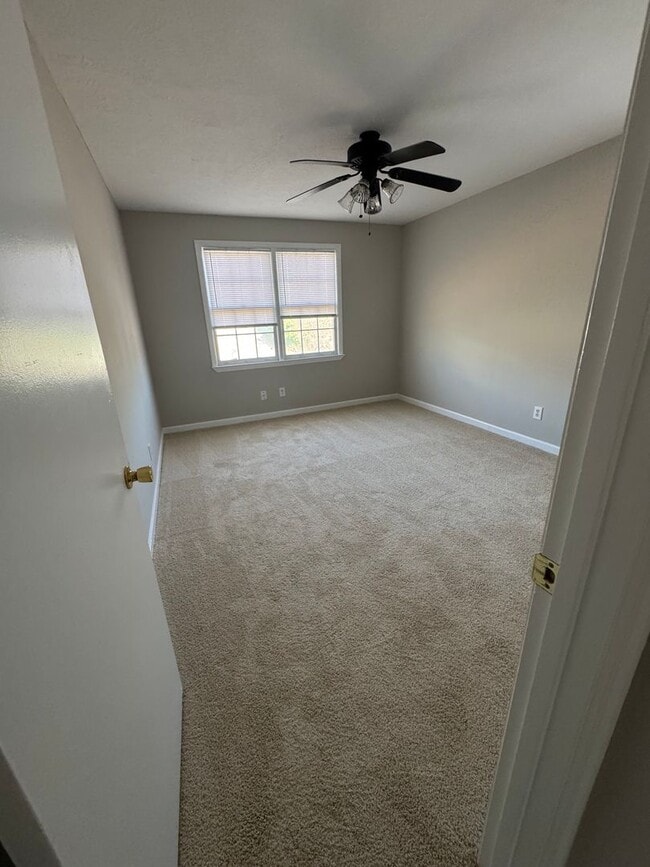 Building Photo - Located in the Heart of Evans