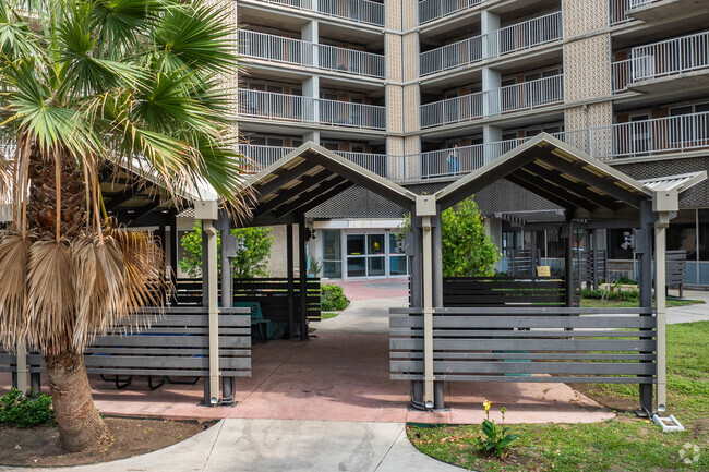 Entrance - Gulf Breeze Apartments