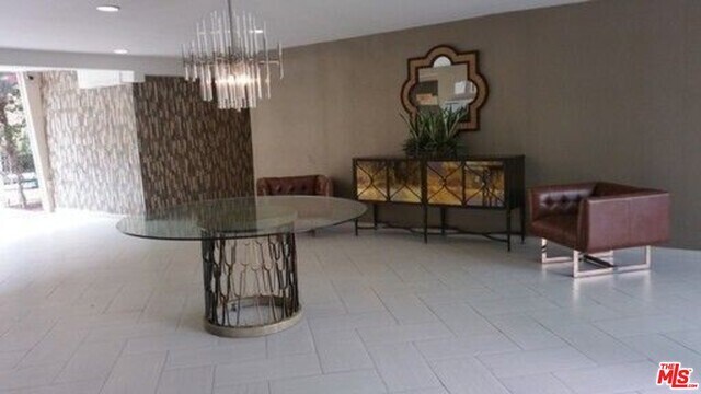 Foto del edificio - 6230 Reseda Blvd