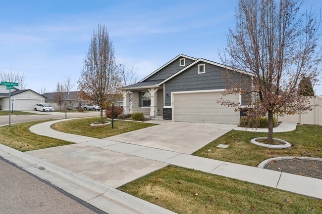 Building Photo - 11416 W Colorado River St