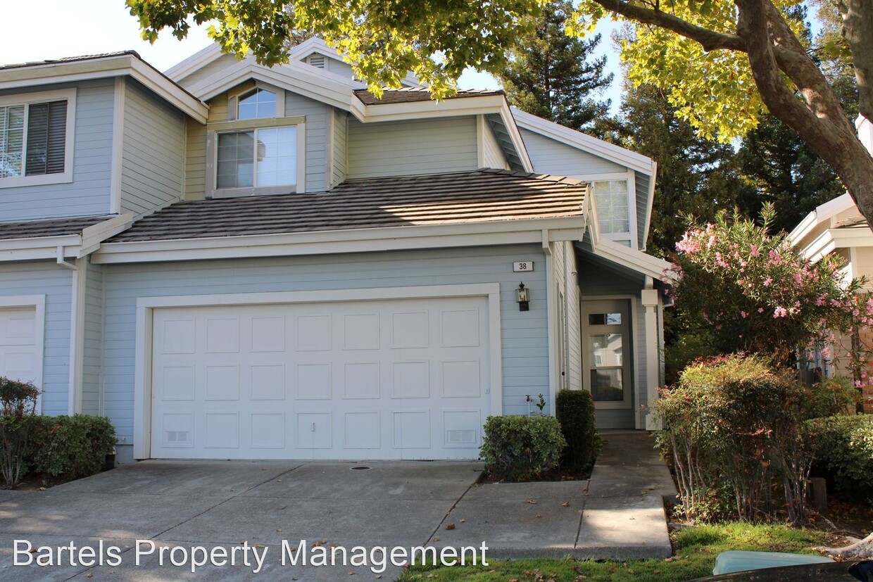 Primary Photo - 2 br, 2.5 bath House - 38 Scotts Valley