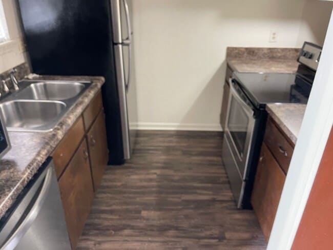 Foto del edificio - 2BED/1BA upstairs unit NE Tallahassee