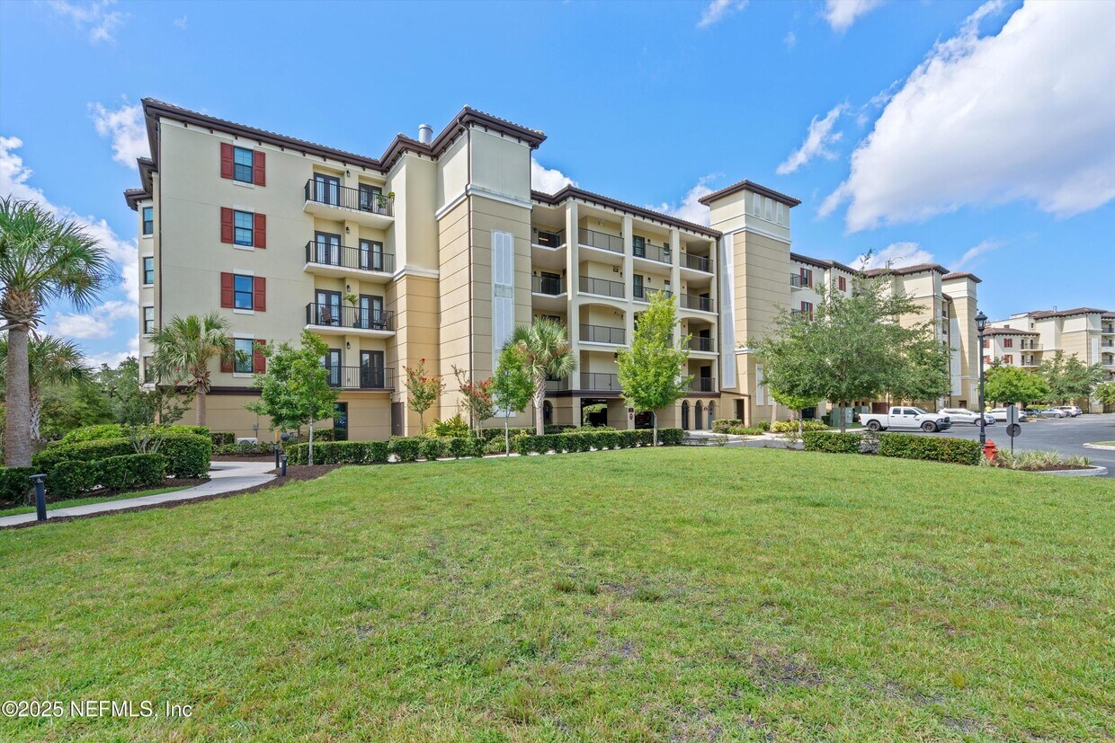 Foto principal - 3958 Baymeadows Rd