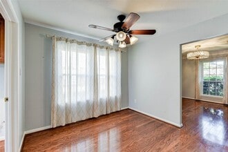 Building Photo - 16111 Castlegrove Ct