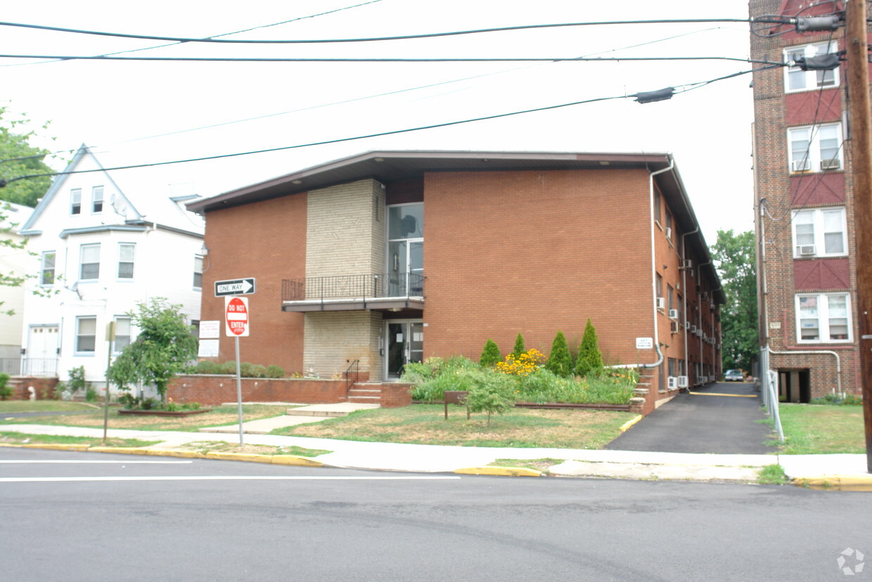 Foto del edificio - Garden State Apartments