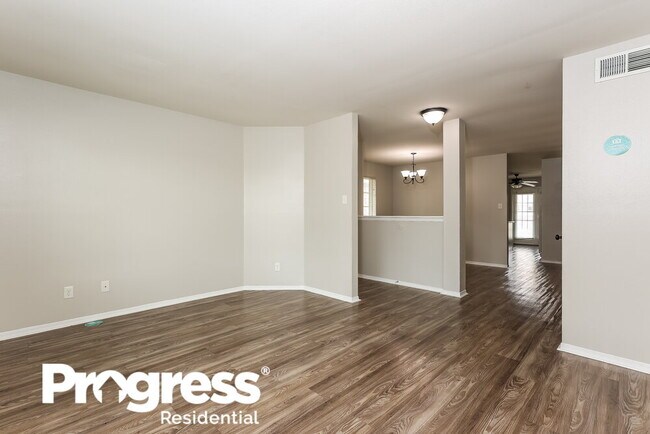 Building Photo - 4729 Loma Bonita Dr