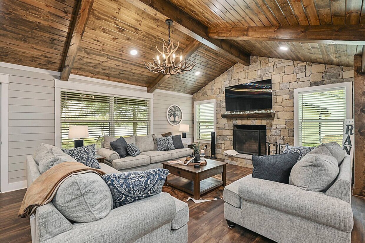Foto principal - 5472 Andert Rd