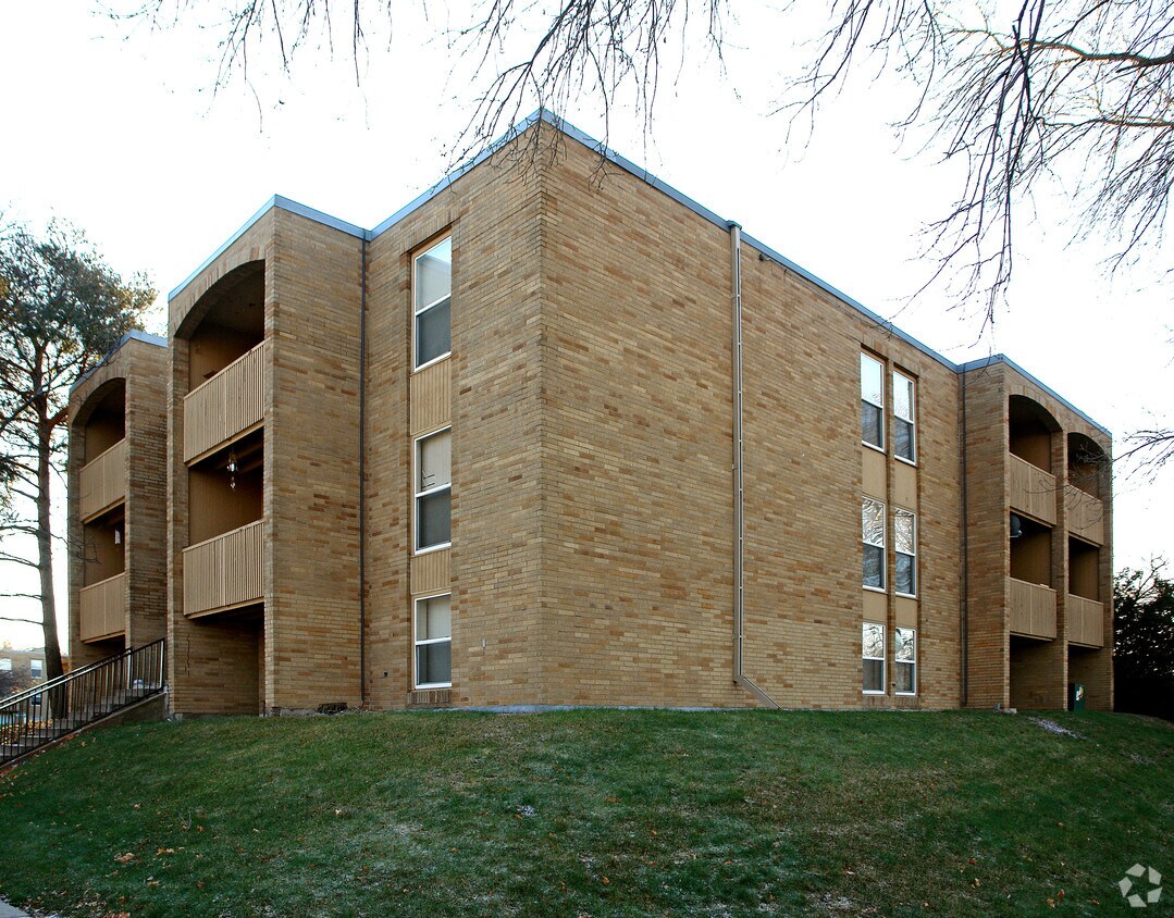 The Park Apartments 215 McKnight Rd S Saint Paul, MN Apartments for