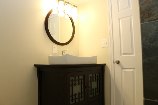 Foto del edificio - 3524 11th St NW