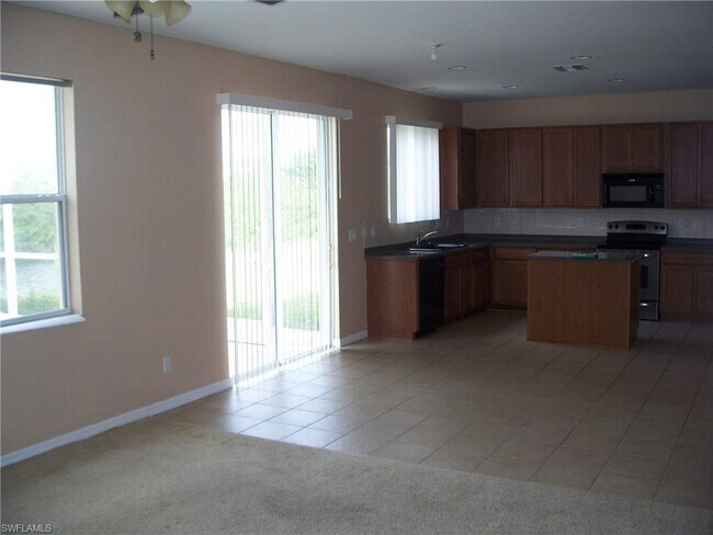 Foto del edificio - 216 NW 26th Ave