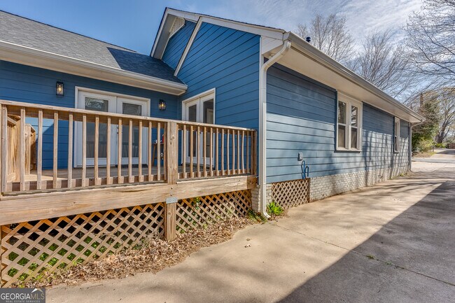 Foto del edificio - 625 Moreland Ave SE